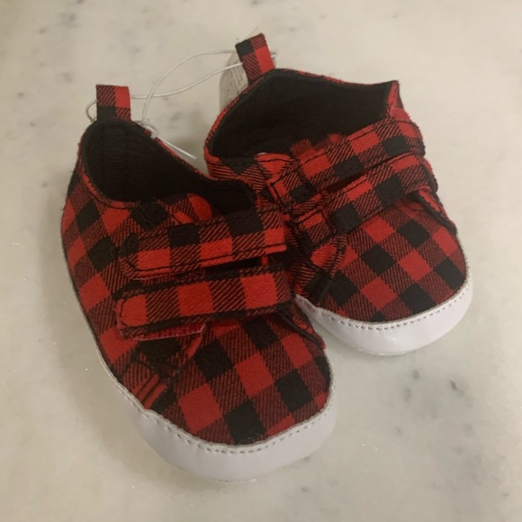 Plaid Red and Black Kids Shoes. NWT old navy Sz 3-6 months. Shoes - Picture 1 of 1
